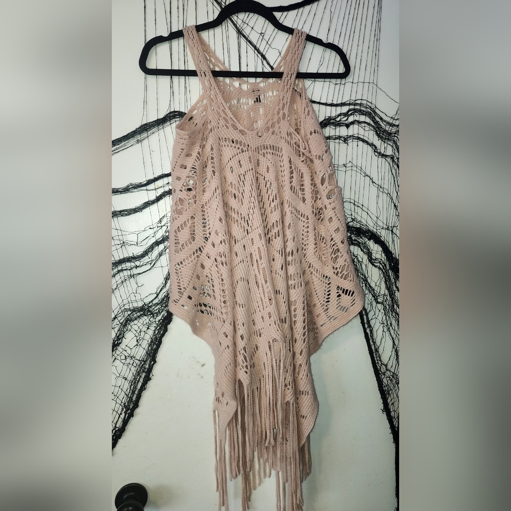 ✨️Memories Beige Crocheted Open-Knit Fringe Top✨️